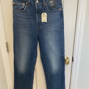 NWT Levi’s Ribcage High-Rise Jeans – Women’s New With Tags